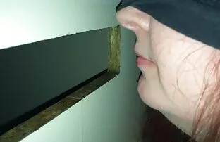 XXX دختر زیبا نشسته در کانال سکسیدر تلگرام دیک