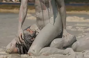 XXX پورنو cumshot بر روی صورت از یک سبزه پس از یک نزاع طولانی کانال تلگرام سکیس